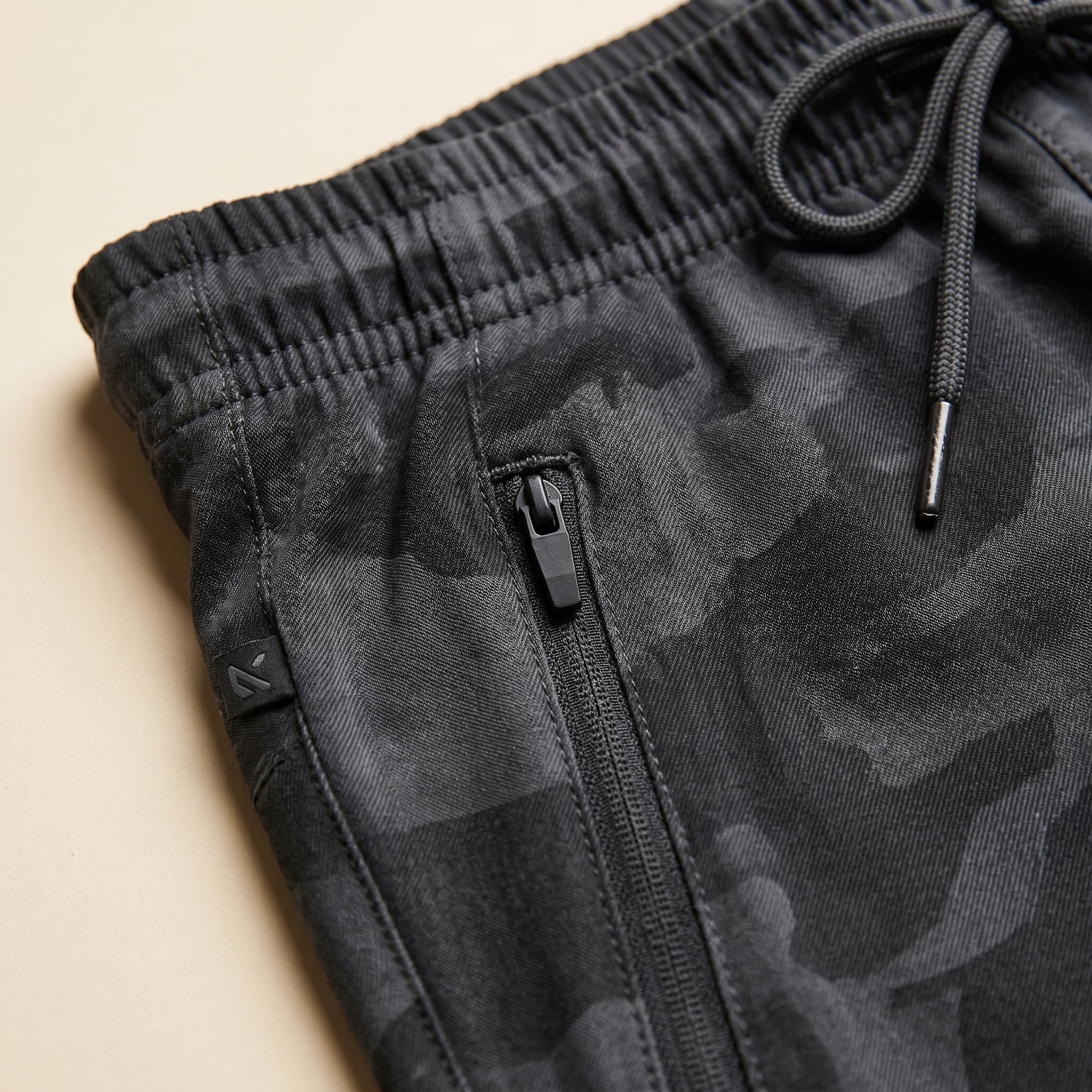 מכנס Camo Zip אפור